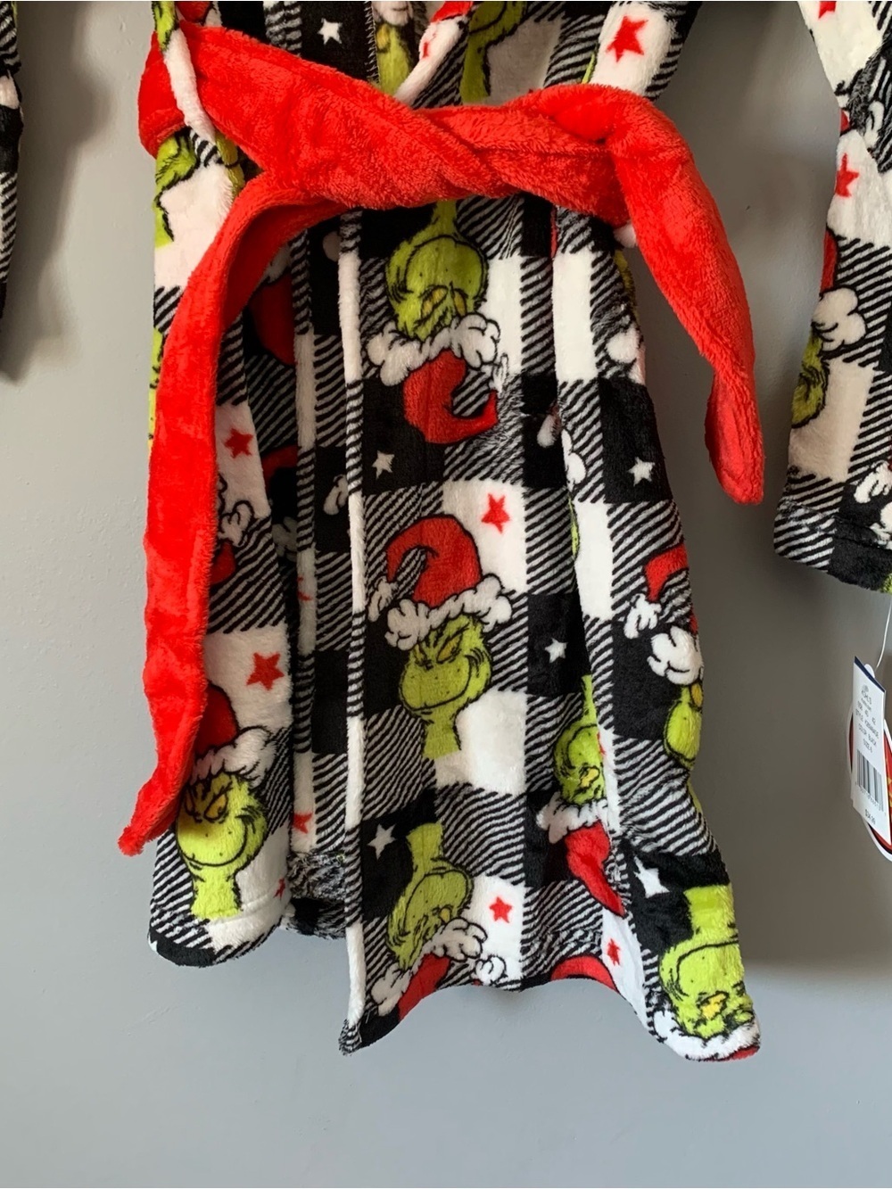 NWT. DR. SEUSS Grinch Pattern Plush Robe - Picture 4 of 5